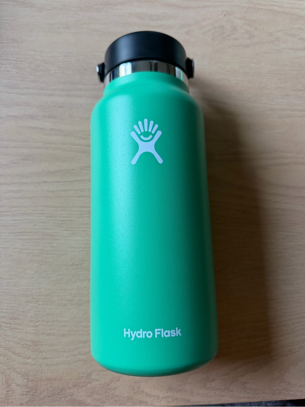 Hydro Flask Spearmint 32 oz Wide Flex Cap Bottle